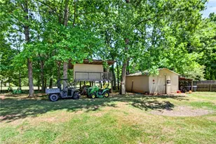 6014 Evelyn Ln, Pleasant Garden, NC 27313 - Photo 22