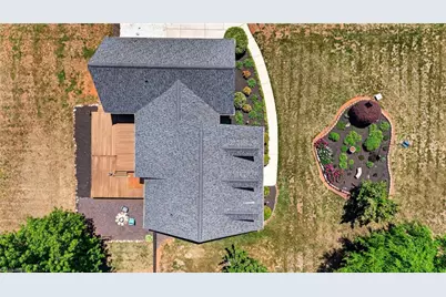 6014 Evelyn Lane, Pleasant Garden, NC 27313 - Photo 4