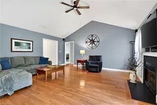 6014 Evelyn Ln, Pleasant Garden, NC 27313 - Photo 10