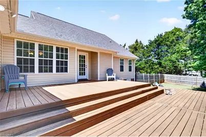 6014 Evelyn Lane, Pleasant Garden, NC 27313 - Photo 6