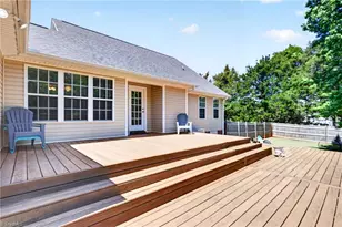 6014 Evelyn Ln, Pleasant Garden, NC 27313 - Photo 6