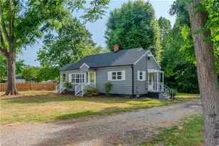 519 N Staley St, Liberty, NC 27298 - Photo 2