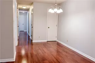 2935 Oaktop Cir, Greensboro, NC 27410 - Photo 6