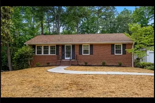 1703 Gracewood Dr, Greensboro, NC 27408 - Photo 2
