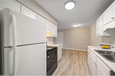 2205 Sunderland Road #116D, Winston-Salem, NC 27103 - Photo 12
