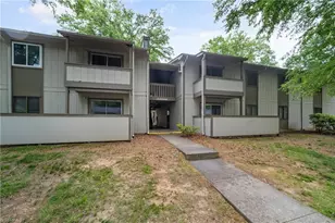 2205 Sunderland Rd, Winston-Salem, NC 27103 - Photo 2