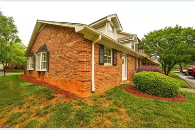 136 Chrisfield Circle, Winston-Salem, NC 27104 - Photo 2
