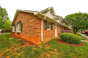 136 Chrisfield Cir, Winston-Salem, NC 27104 - Photo 2