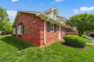 136 Chrisfield Cir, Winston-Salem, NC 27104 - Photo 2