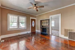 209 Burton St, Reidsville, NC 27320 - Photo 6