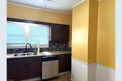209 Burton Street, Reidsville, NC 27320 - Photo 14