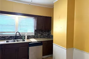 209 Burton St, Reidsville, NC 27320 - Photo 14