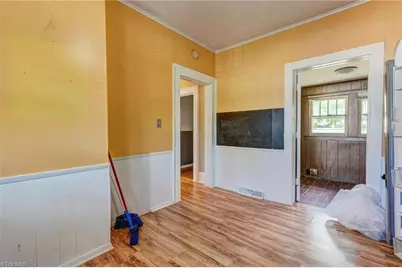 209 Burton Street, Reidsville, NC 27320 - Photo 16