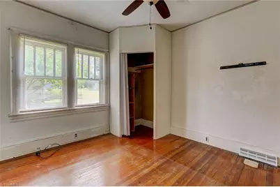 209 Burton Street, Reidsville, NC 27320 - Photo 18