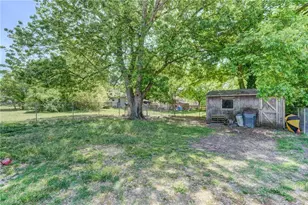 209 Burton St, Reidsville, NC 27320 - Photo 26