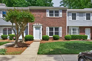 4321 Baylor St, Greensboro, NC 27455 - Photo 6