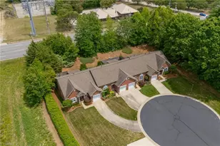 683 Sonoma Ln, High Point, NC 27265 - Photo 40