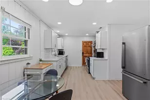 2357 Parkway Dr, Winston-Salem, NC 27103 - Photo 10