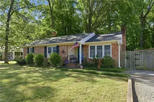 116 Pineburr Rd, Greensboro, NC 27455 - Photo 2
