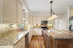 7706 Holly Field Rd, Clemmons, NC 27012 - Photo 10
