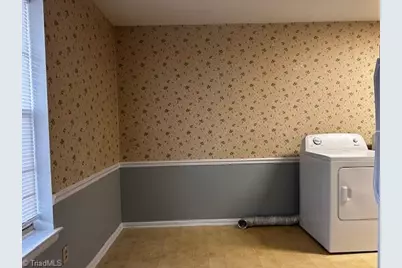 3818 Country Club Road #F, Winston-Salem, NC 27104 - Photo 6