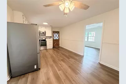 3216 Country View Road, Jonesville, NC 28642 - Photo 4