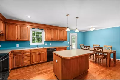 1004 Briarcliff Road, Yadkinville, NC 27055 - Photo 10