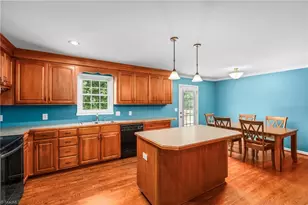 1004 Briarcliff Rd, Yadkinville, NC 27055 - Photo 10