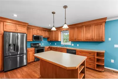 1004 Briarcliff Road, Yadkinville, NC 27055 - Photo 8