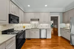 30 Sturbridge Ln, Greensboro, NC 27408 - Photo 12