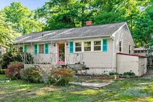 2714 Evergreen Dr, Greensboro, NC 27408 - Photo 2