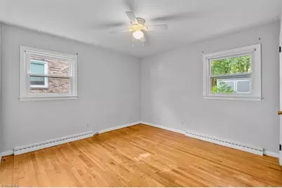 2714 Evergreen Drive, Greensboro, NC 27408 - Photo 14