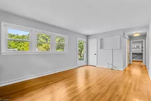 2714 Evergreen Dr, Greensboro, NC 27408 - Photo 6