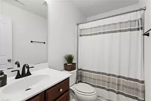 4430 Abbey Park Rd, Kernersville, NC 27284 - Photo 18