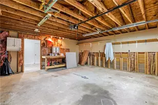 810 Pinoak Rd, Greensboro, NC 27455 - Photo 36