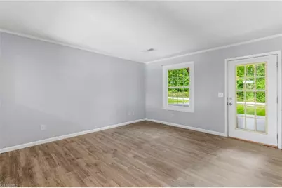 810 Pinoak Road, Greensboro, NC 27455 - Photo 6