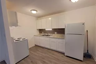 3300 Starlight Dr, Winston-Salem, NC 27107 - Photo 6