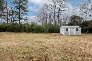 1312 Rotherwood Rd, Greensboro, NC 27406 - Photo 6