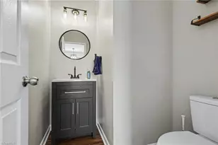 110 Goldfinch Ave, Greensboro, NC 27409 - Photo 16