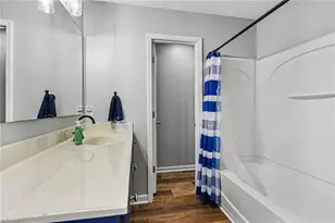 110 Goldfinch Ave, Greensboro, NC 27409 - Photo 20