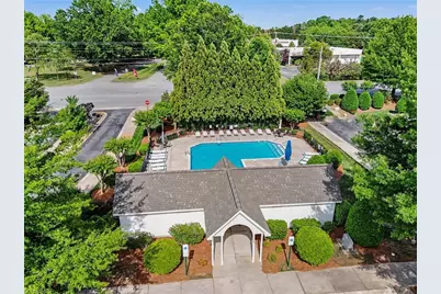 110 Goldfinch Avenue, Greensboro, NC 27409 - Photo 32