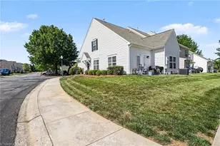 110 Goldfinch Ave, Greensboro, NC 27409 - Photo 4