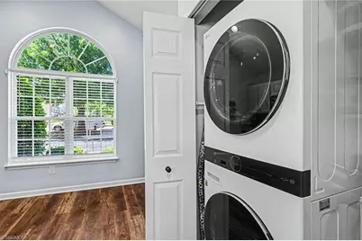 110 Goldfinch Avenue, Greensboro, NC 27409 - Photo 26