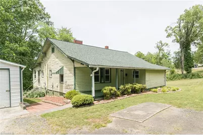 115 E Main Street, Jonesville, NC 28642 - Photo 4
