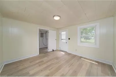 115 E Main Street, Jonesville, NC 28642 - Photo 18
