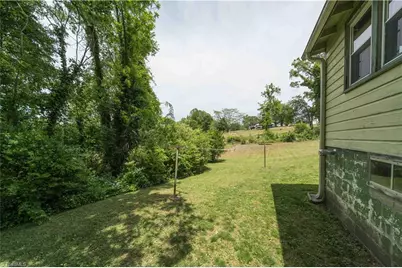 115 E Main Street, Jonesville, NC 28642 - Photo 6