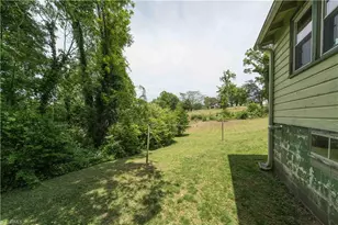 115 E Main St, Jonesville, NC 28642 - Photo 6