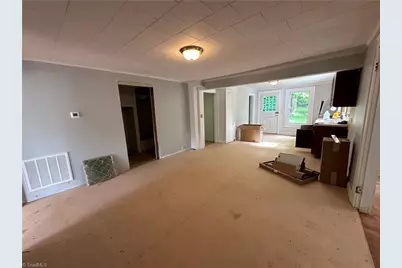 140 E Carroll Avenue, Denton, NC 27239 - Photo 12