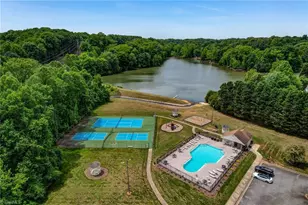 4400 Natural Lake Ct, Greensboro, NC 27410 - Photo 4