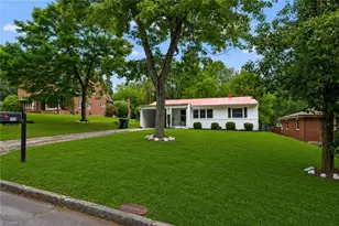 1410 Wiltshire St, High Point, NC 27265 - Photo 2